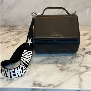 Givenchy Pandora Black crossbody small Bag 🖤